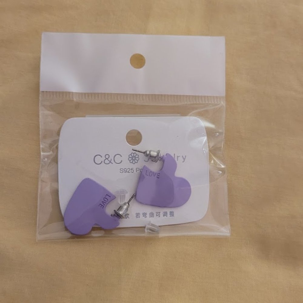 #20 C&C Jewelry Love Earrings